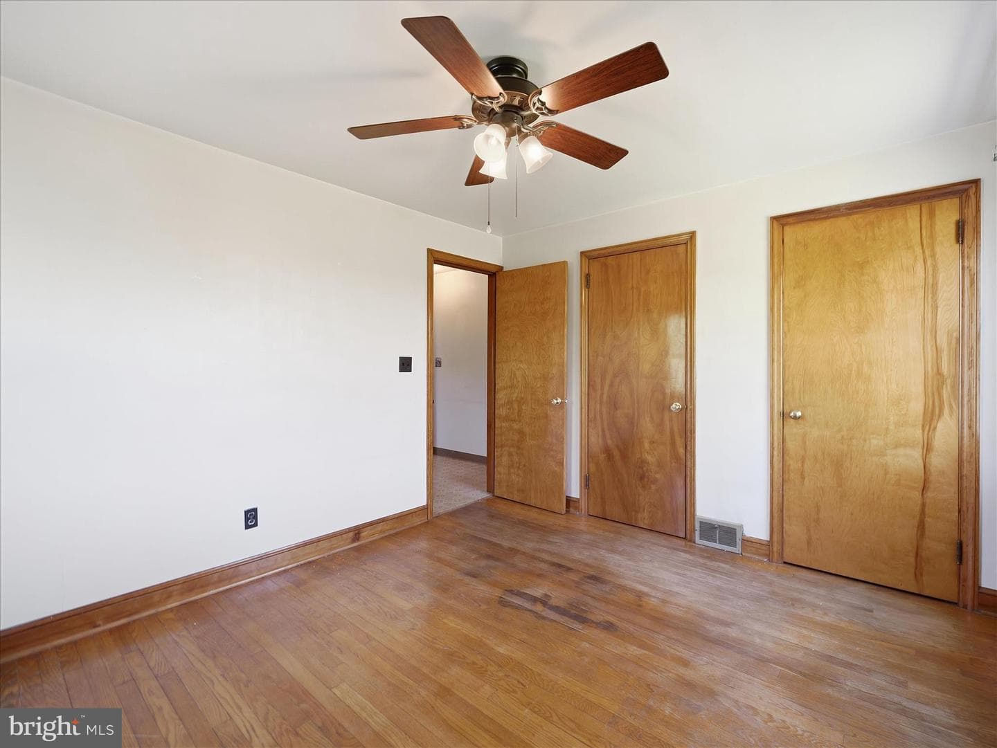 313 S 1st Street photo 16