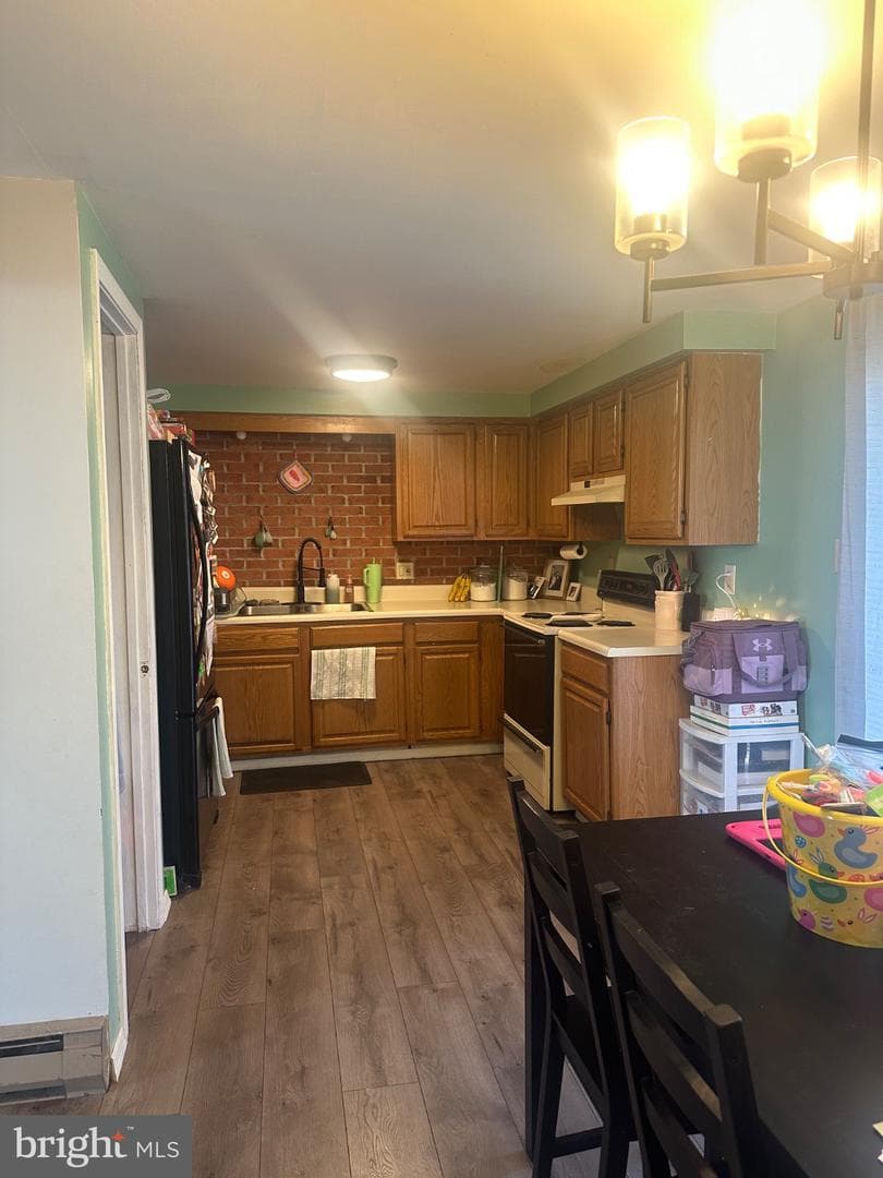 649 E Maple Street photo 11