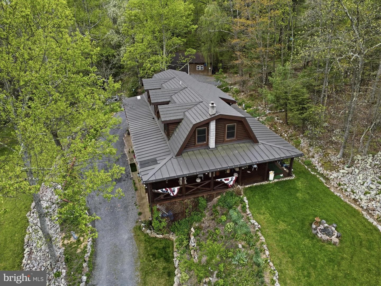 477 E Blackberry Lane photo 5
