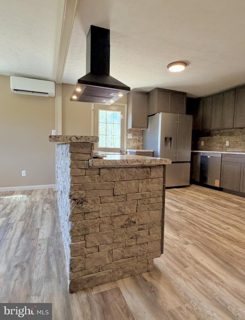 2111 Black Oak photo 17