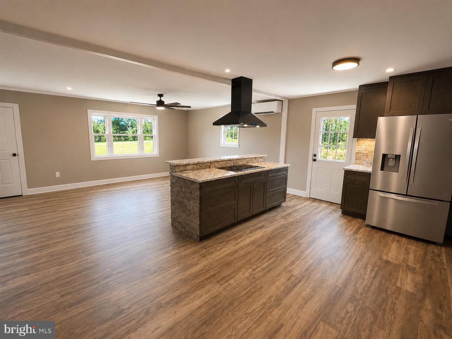 2111 Black Oak photo 7