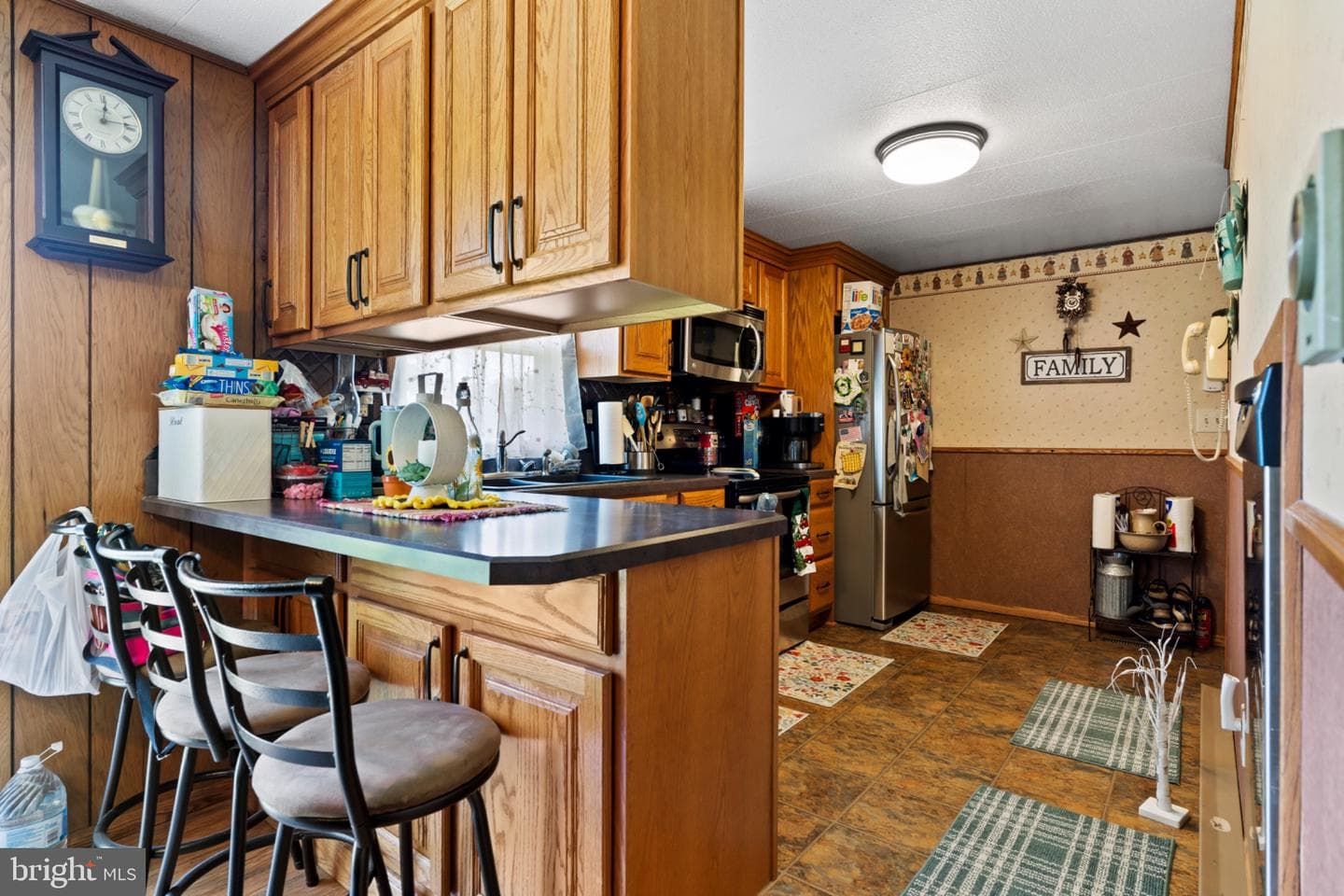 7296 Thompson Road photo 18