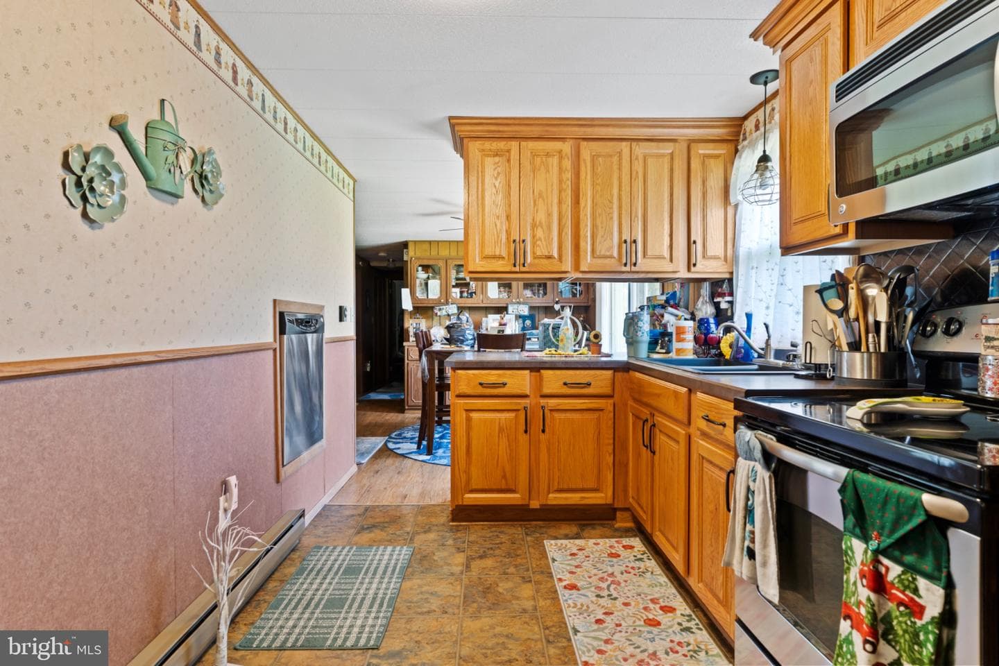 7296 Thompson Road photo 21