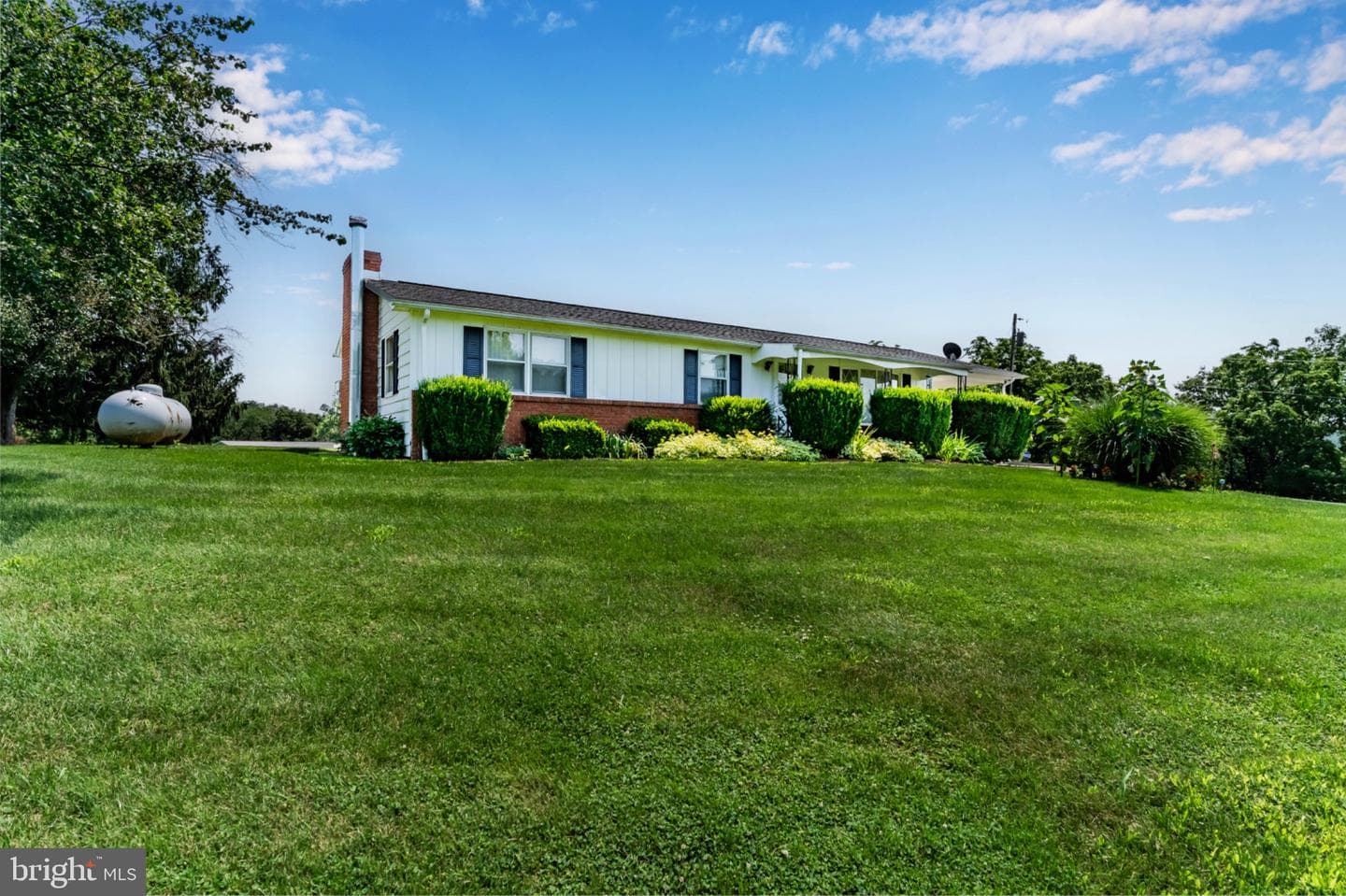 7296 Thompson Road photo 39