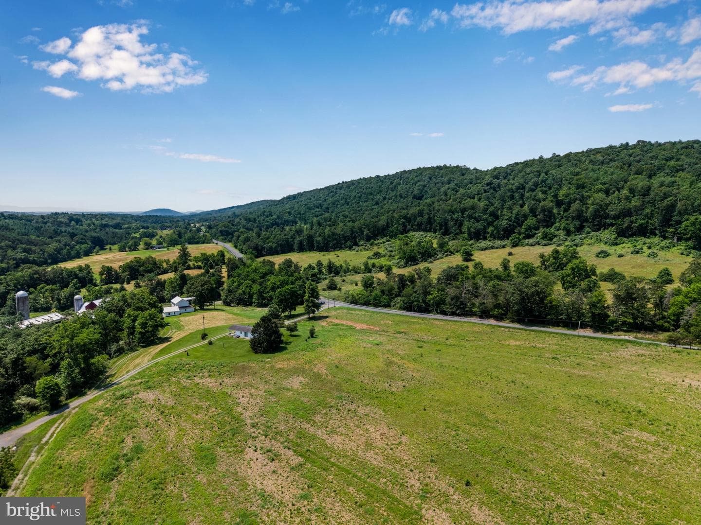 7296 Thompson Road photo 7