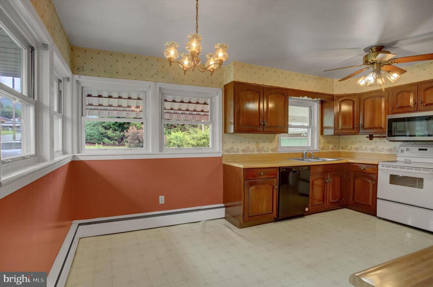 580 Buchanan Trail photo 5