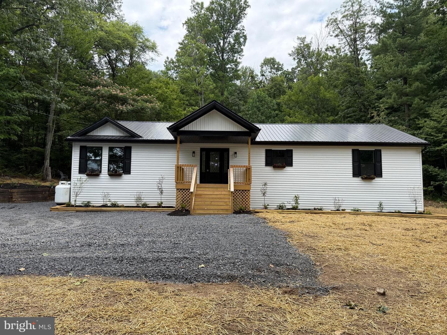 812 Lincoln Way W, Mc Connellsburg