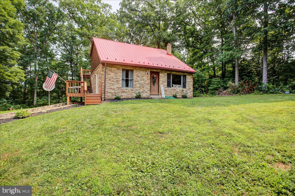 845 Oak Ridge Dr, Mc Connellsburg