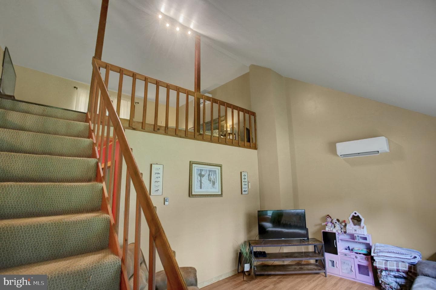 845 Oak Ridge Dr photo 12