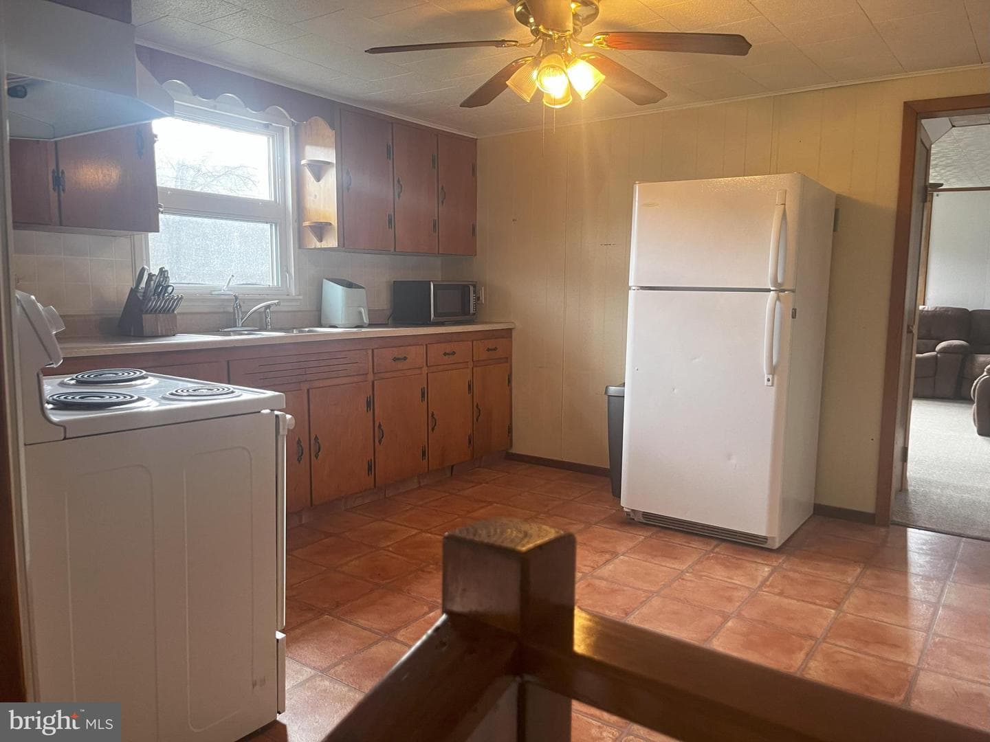 17008 Blacklog Valley Road photo 3
