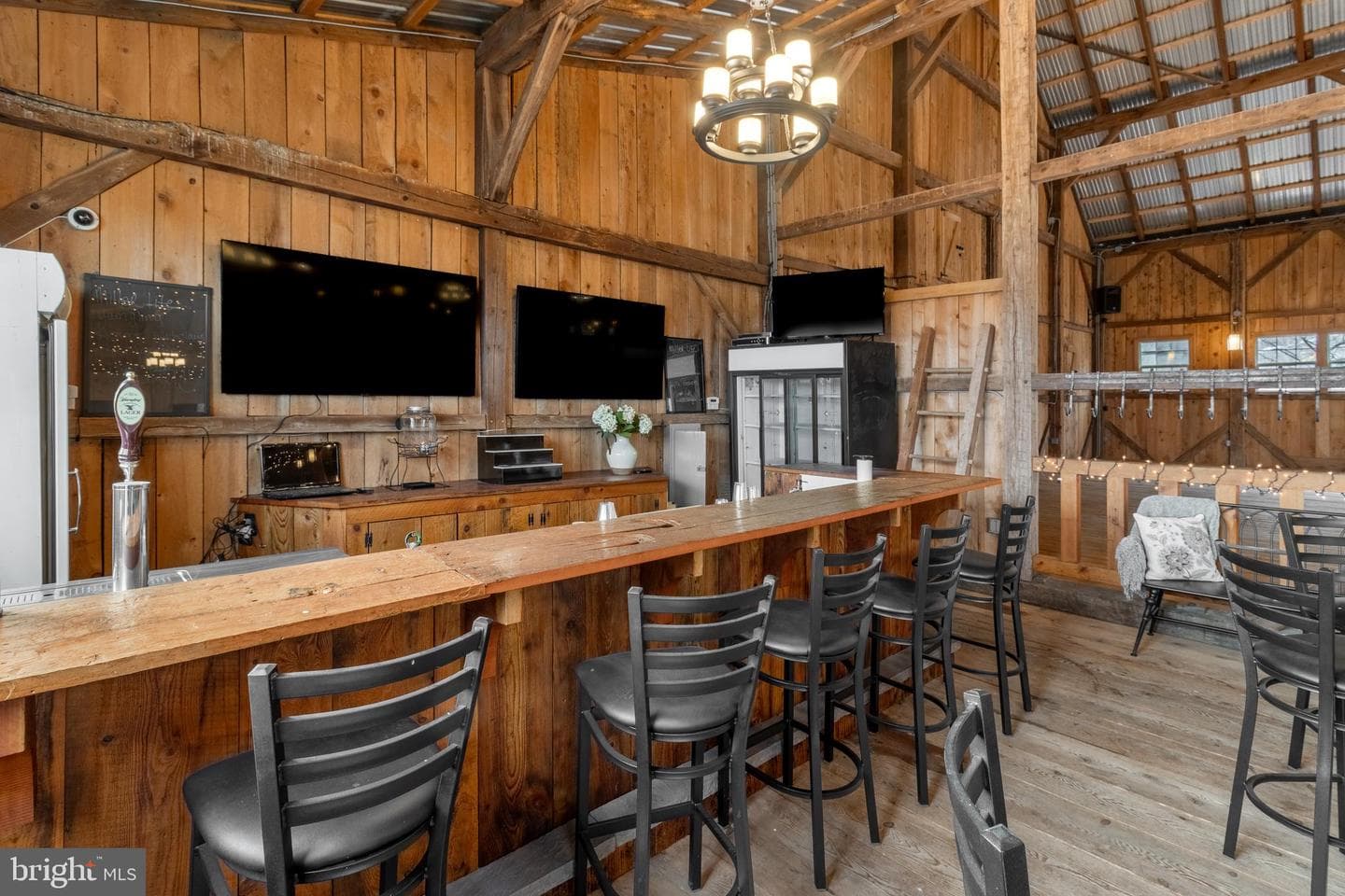 1467 Ridge Road photo 12