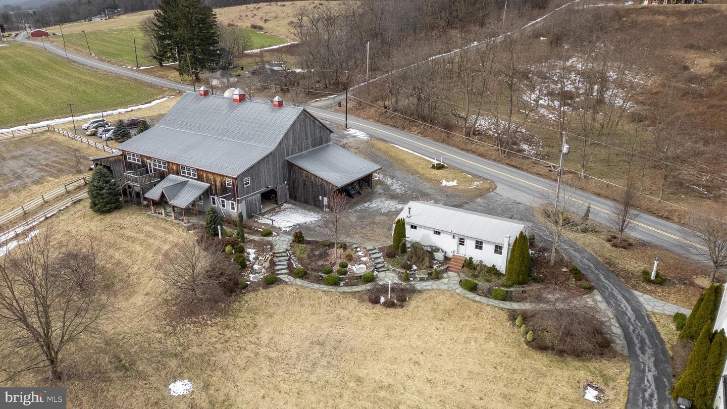 1467 Ridge Road photo 2