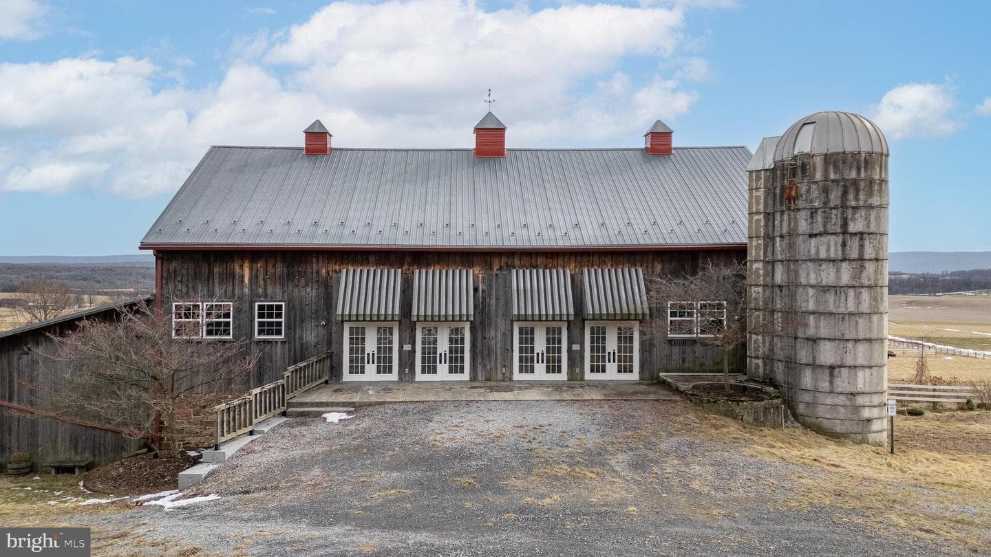 1467 Ridge Road photo 3