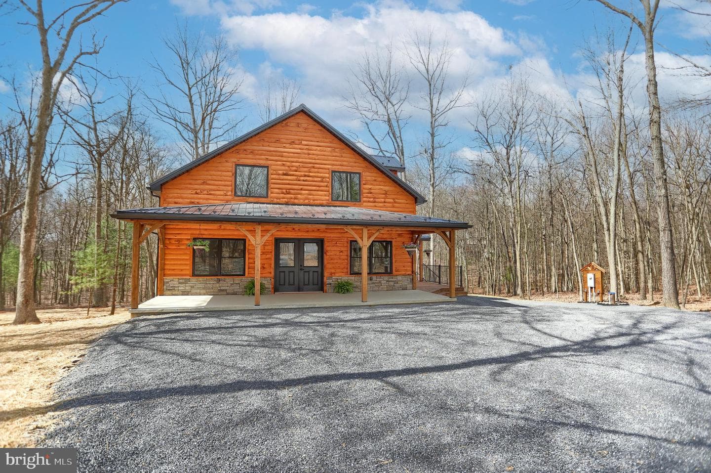 5560 Hideaway Lane photo 4