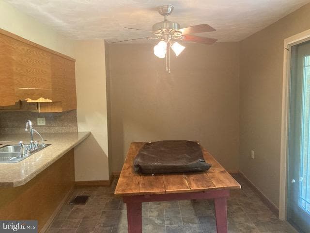 4865 Spruce Creek Road photo 10