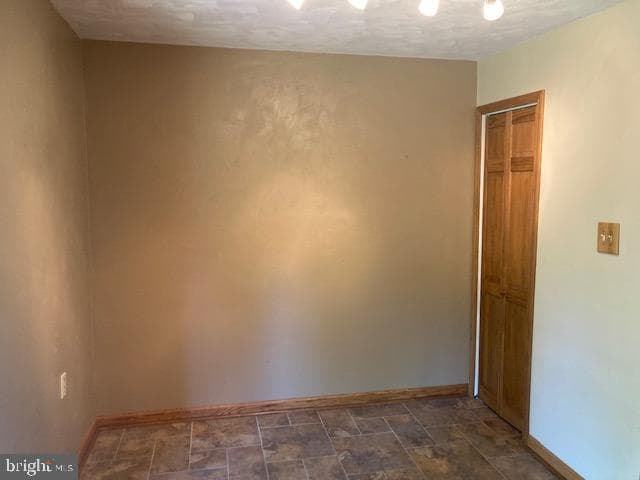 4865 Spruce Creek Road photo 11