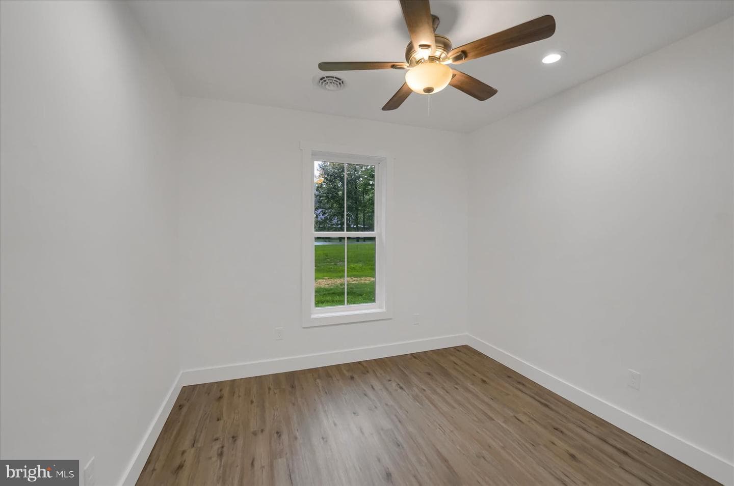 1774 On Point Lane photo 18