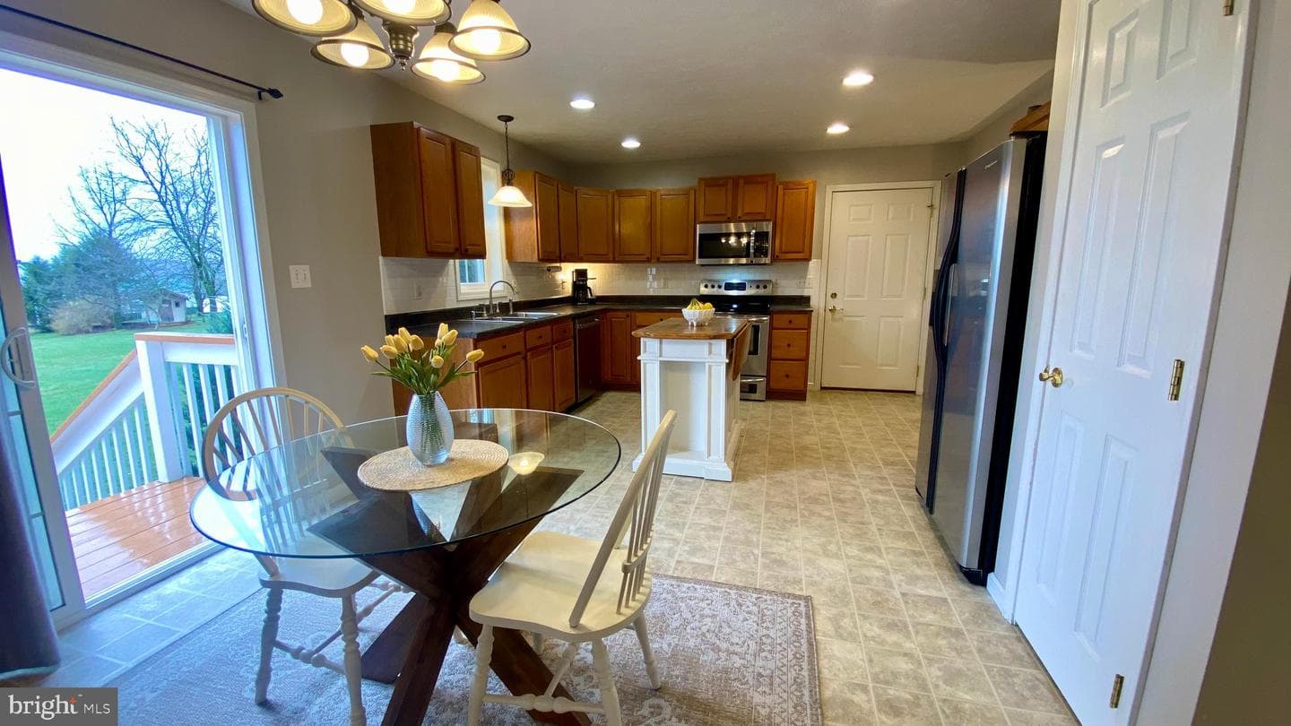 2377 Red Fox Lane photo 8