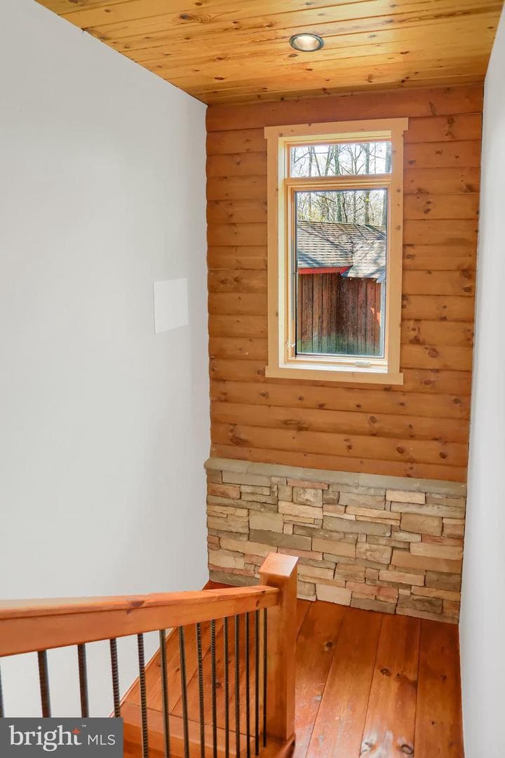 17526 Country Cottage Lane photo 6