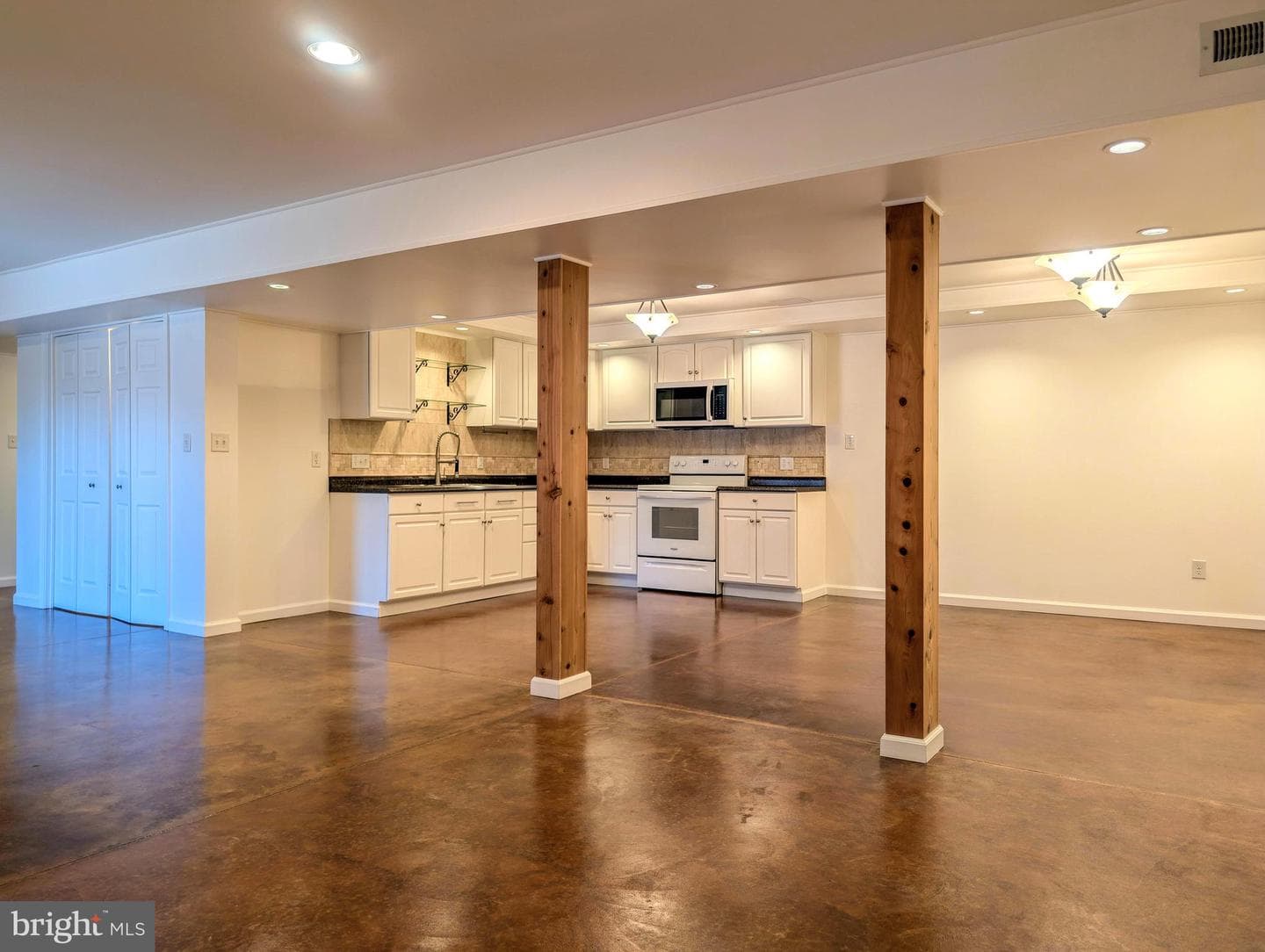 1807 Pine Ridge Road photo 64
