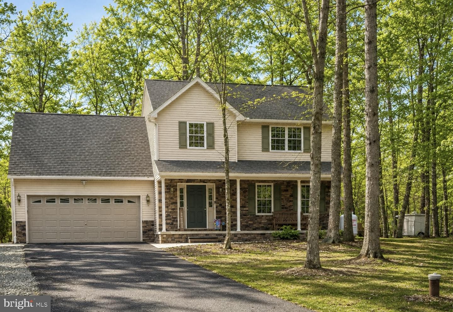 12929 Lakeland Drive, Hesston