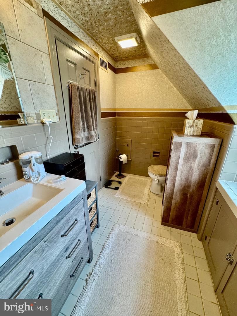 2251 Moore Street photo 77