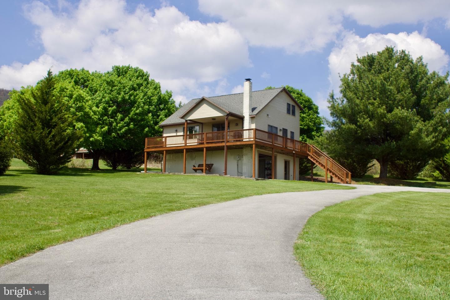 13651 Farm Lane photo 3