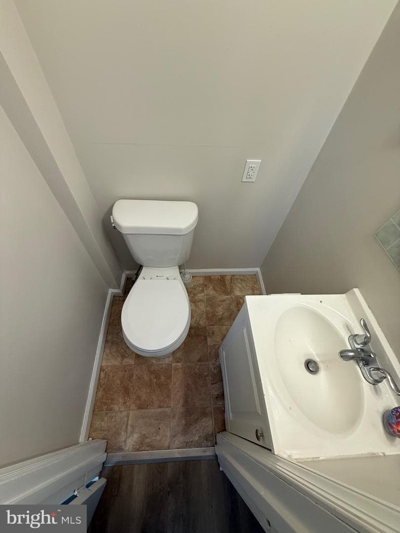 1512 Moore Street photo 23