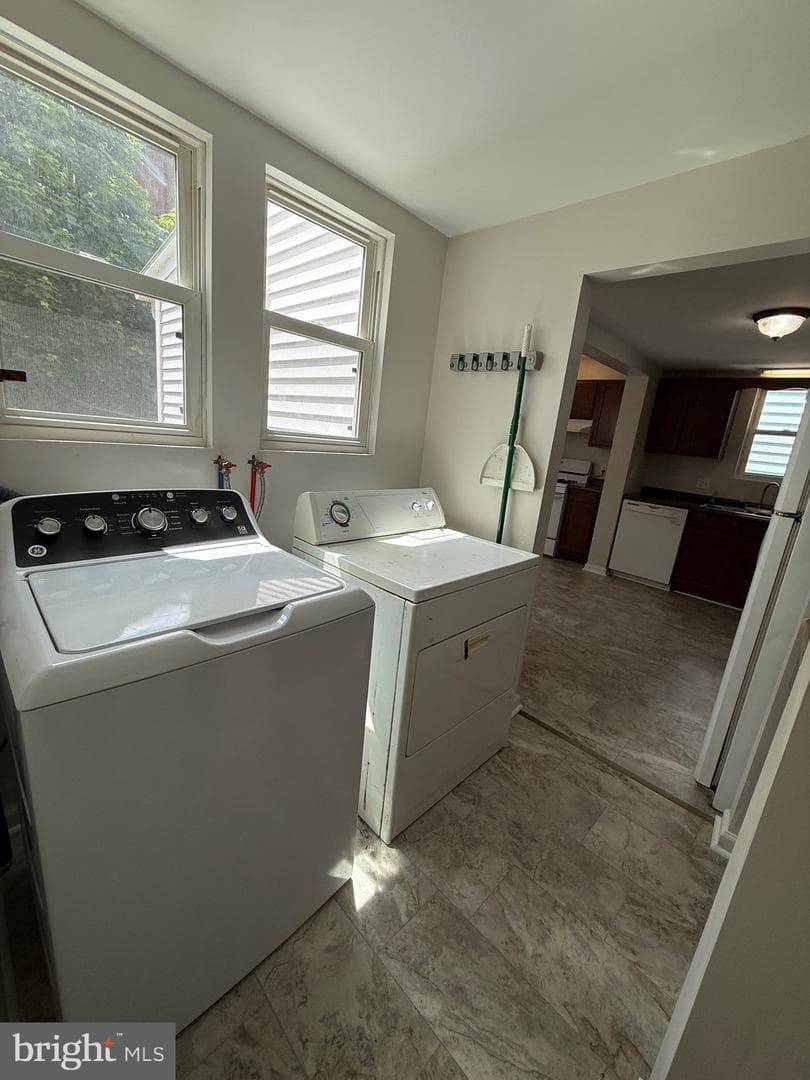 1512 Moore Street photo 44