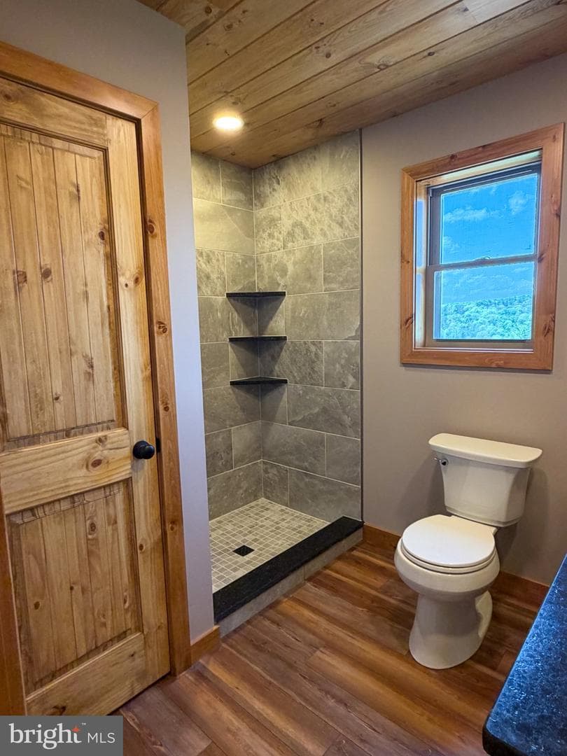 7776 Echo Heights Drive photo 17