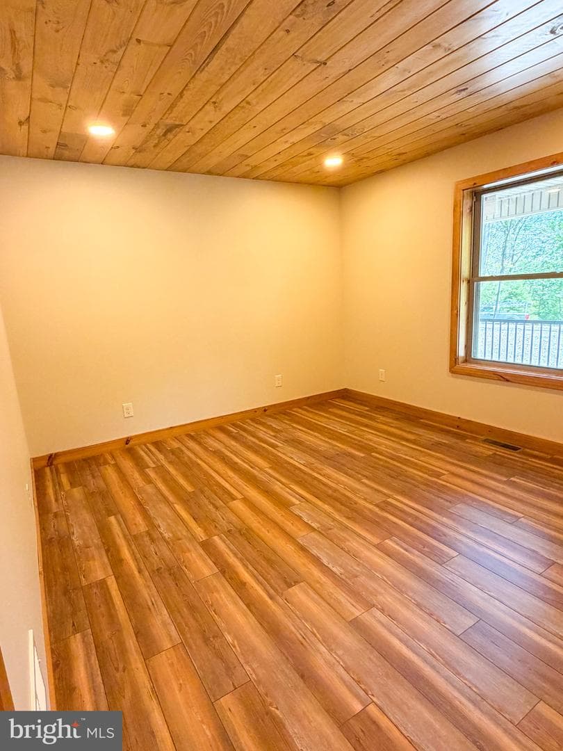 7776 Echo Heights Drive photo 20