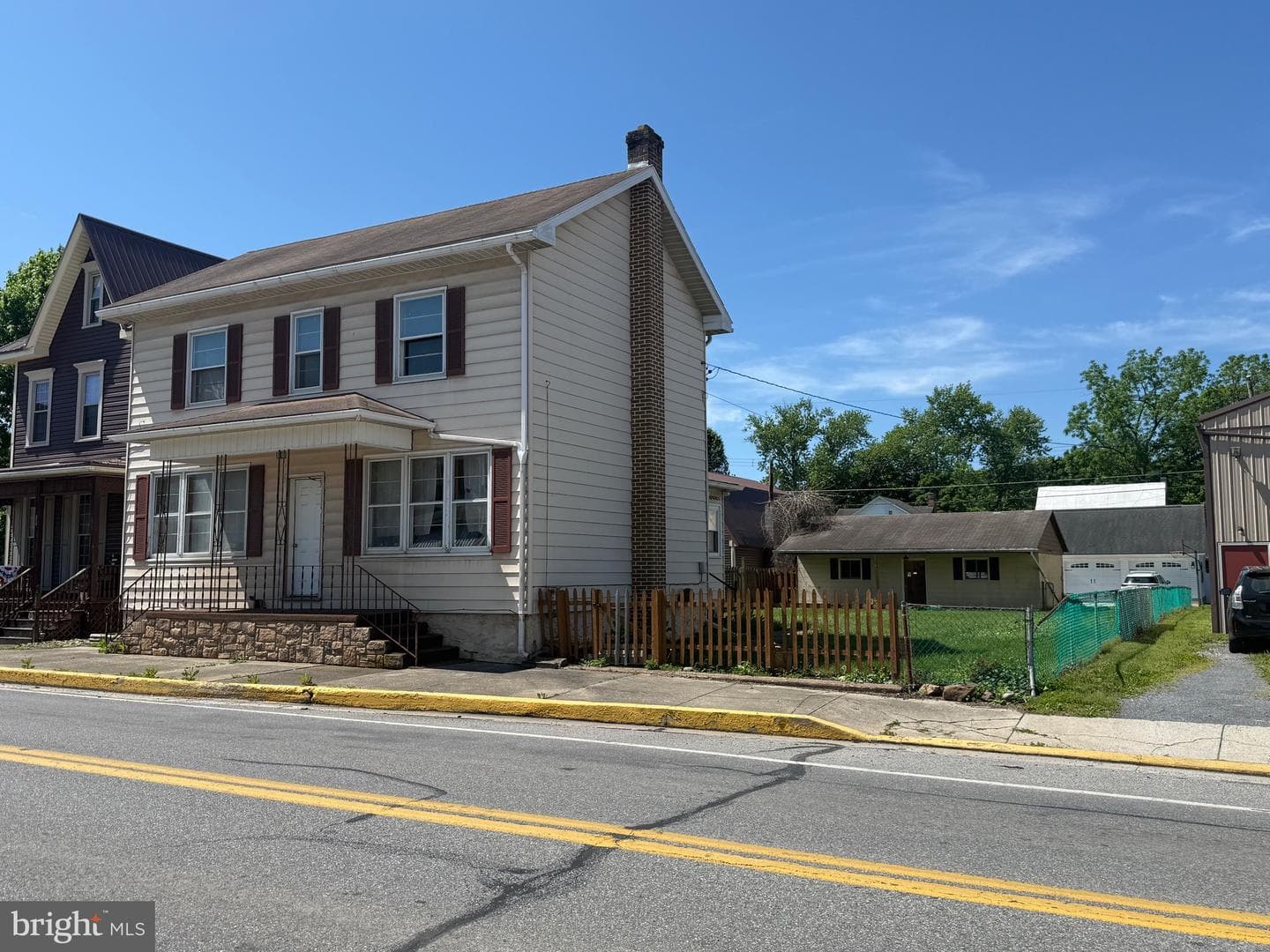 366 Ridgley Street photo 3