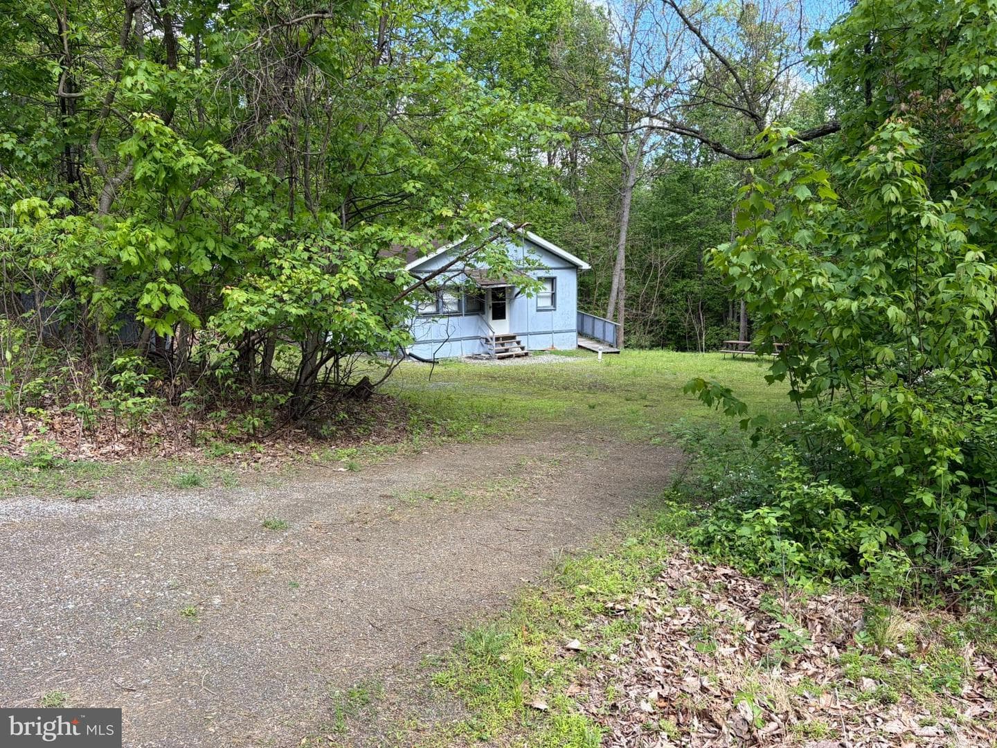 9766 Valley View Road photo 6