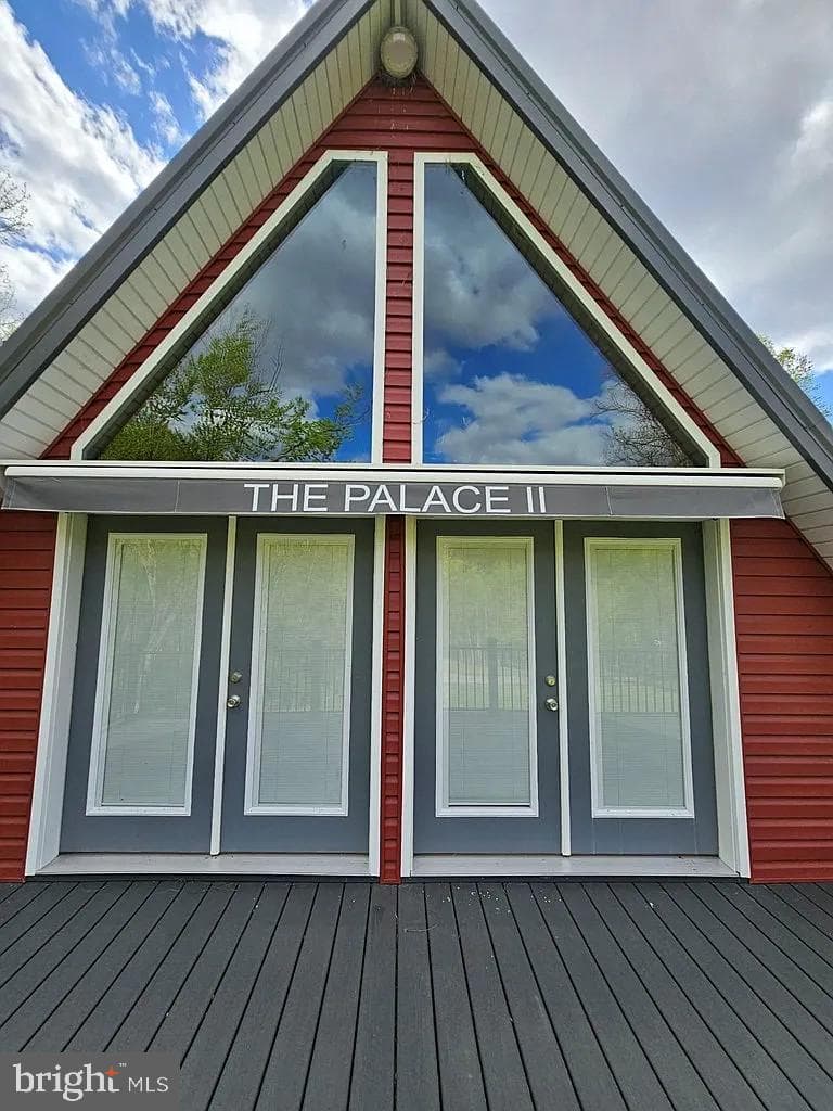 12076 Point Road, Huntingdon
