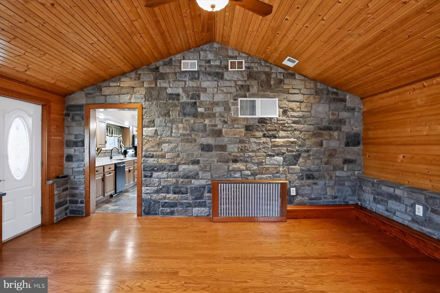 20228 2nd Street photo 13