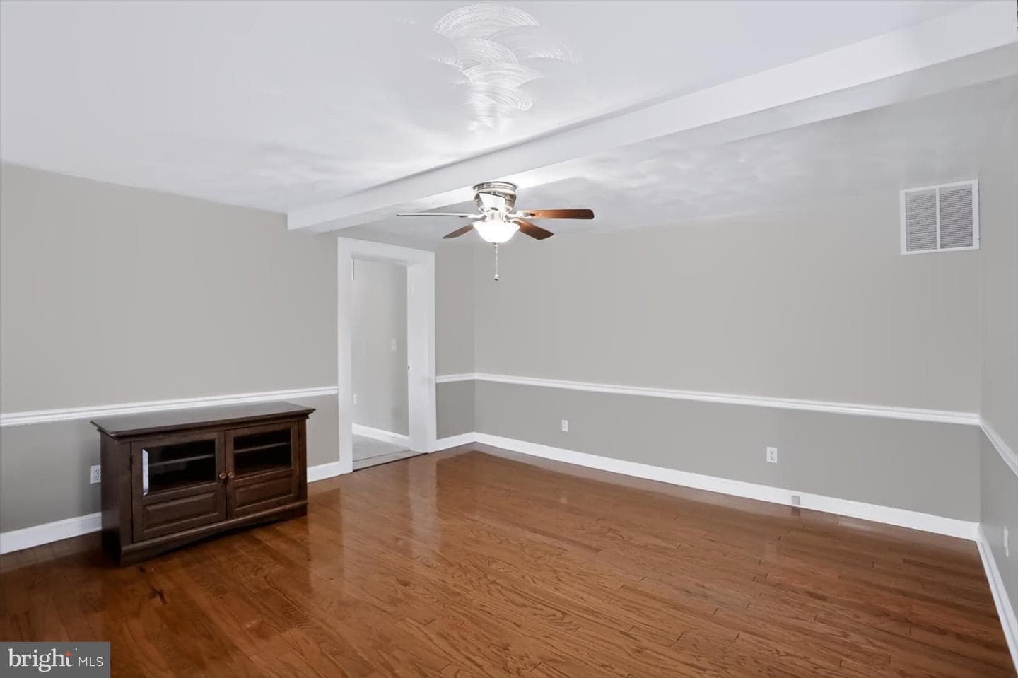 20228 2nd Street photo 16