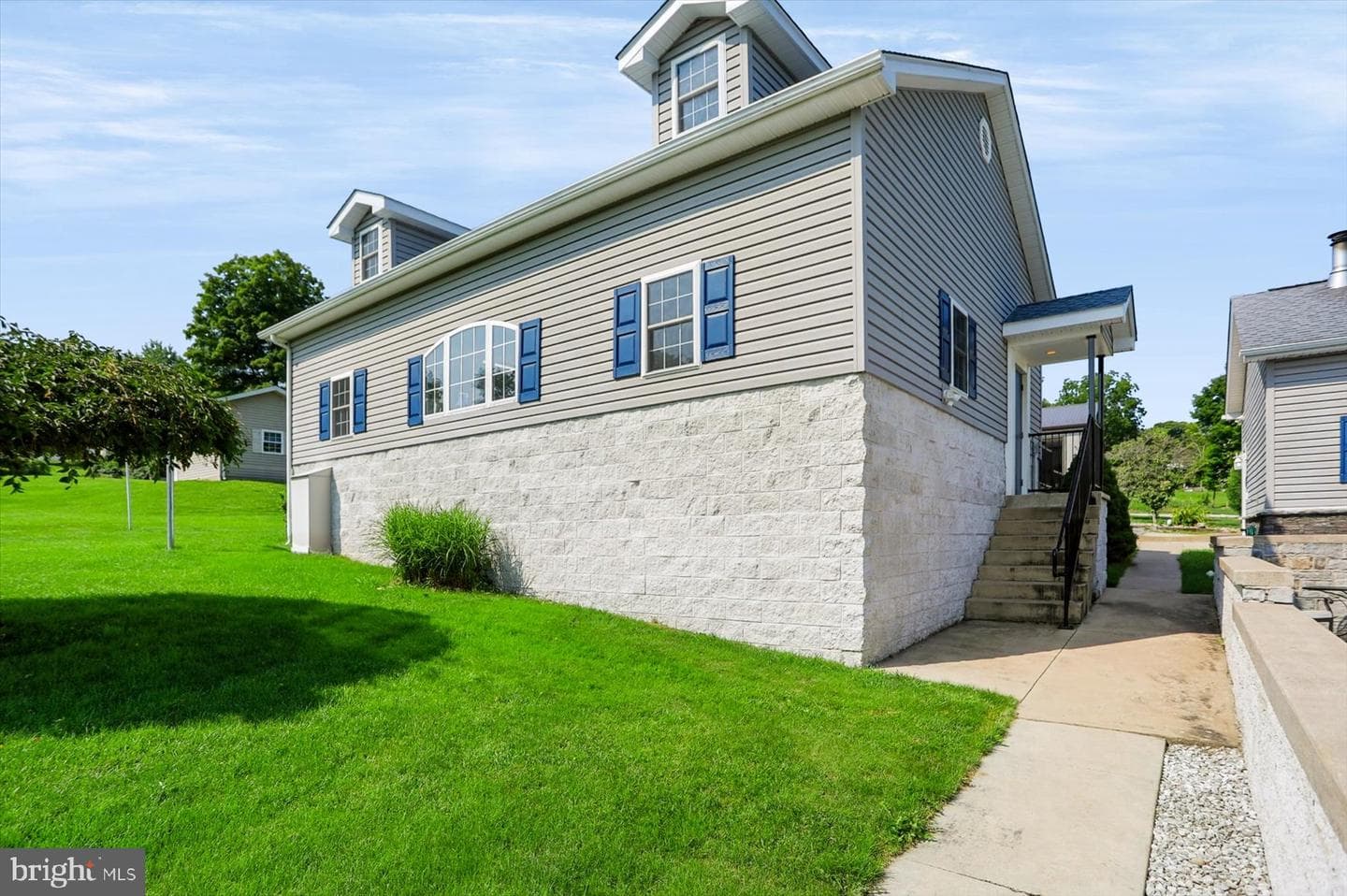 20228 2nd Street photo 44