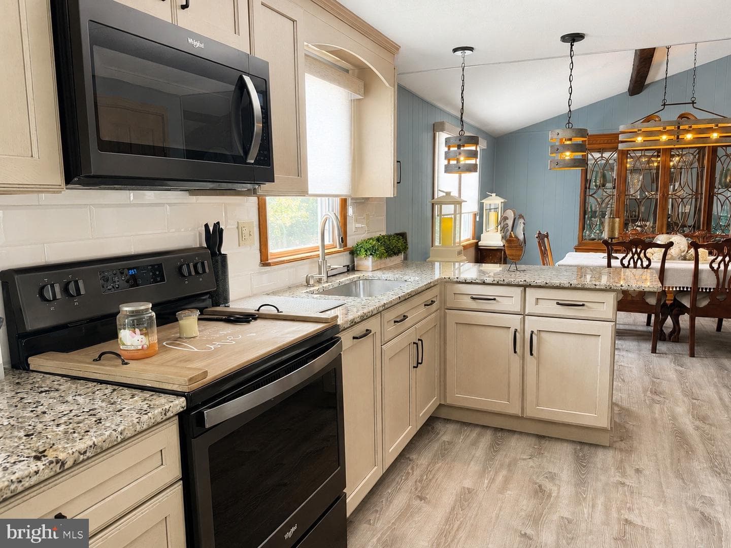 2451 Cold Springs Road photo 16