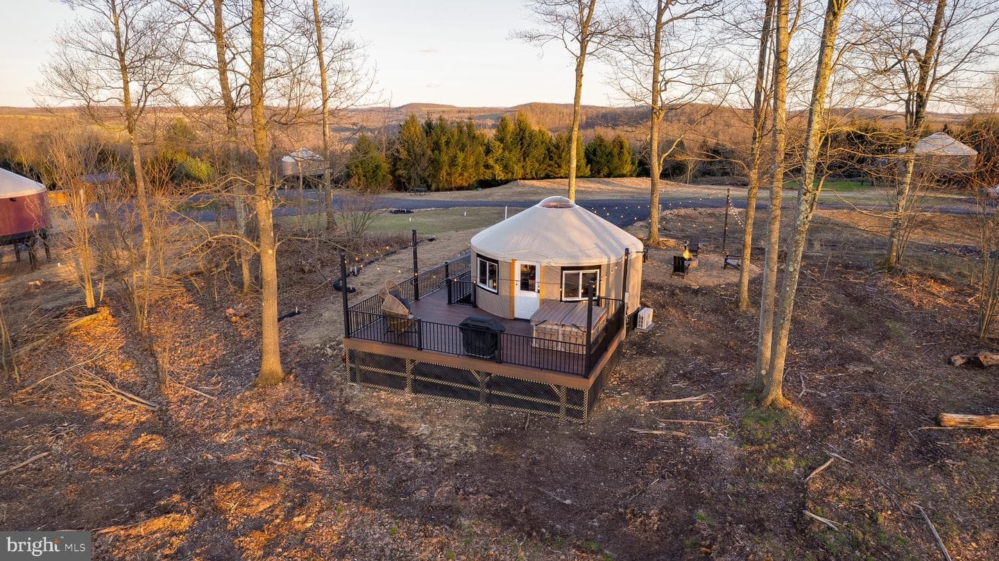 230 Yurt Lane photo 33