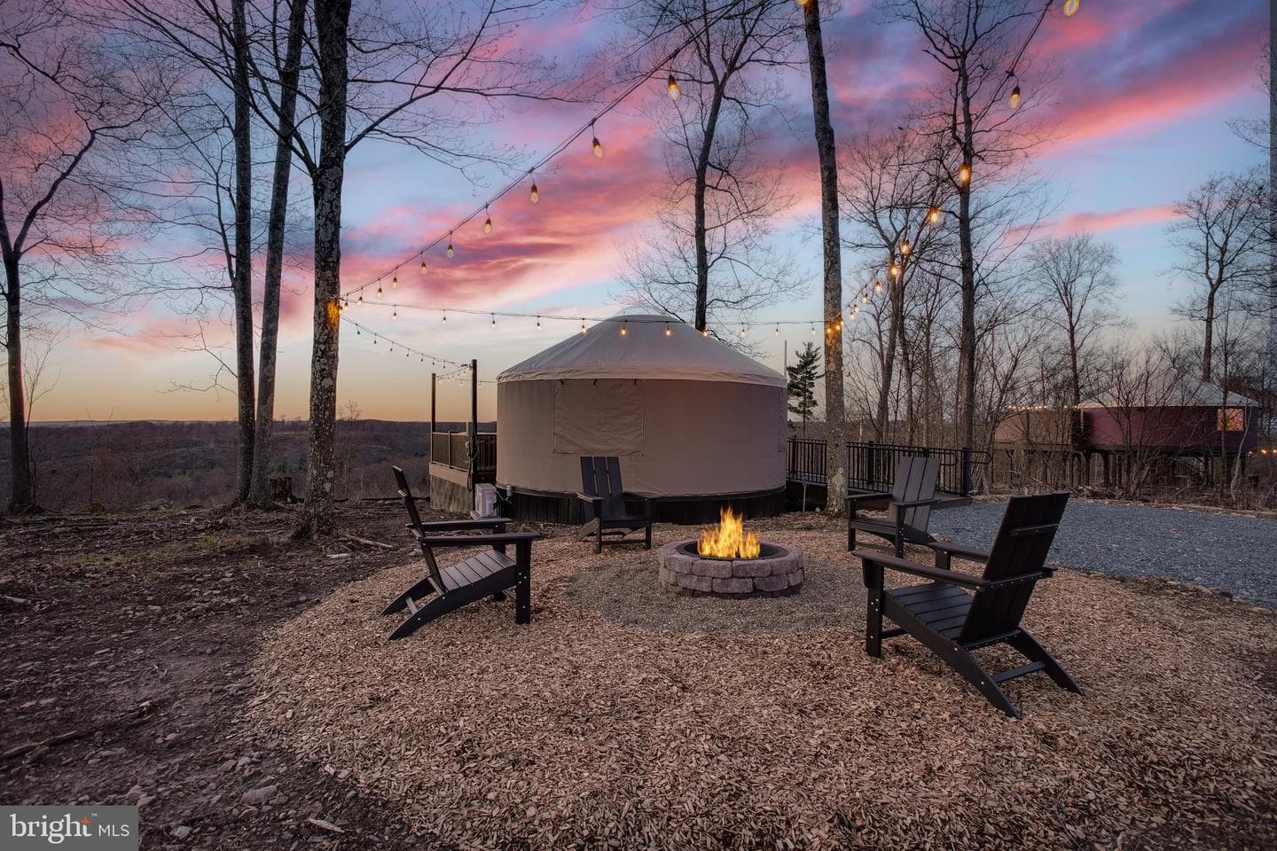 230 Yurt Lane photo 37