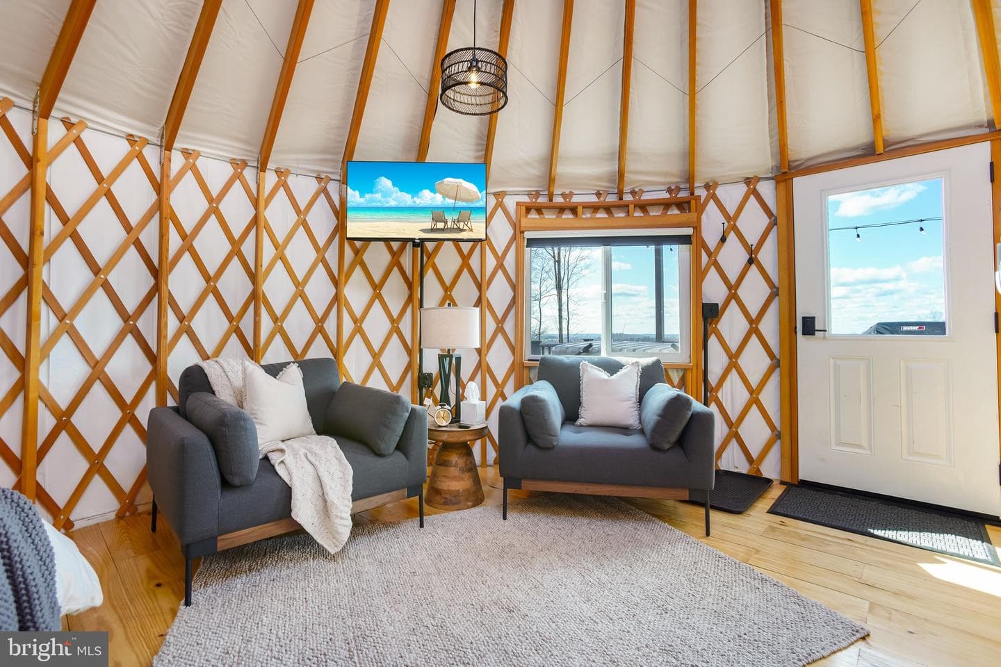 230 Yurt Lane photo 38