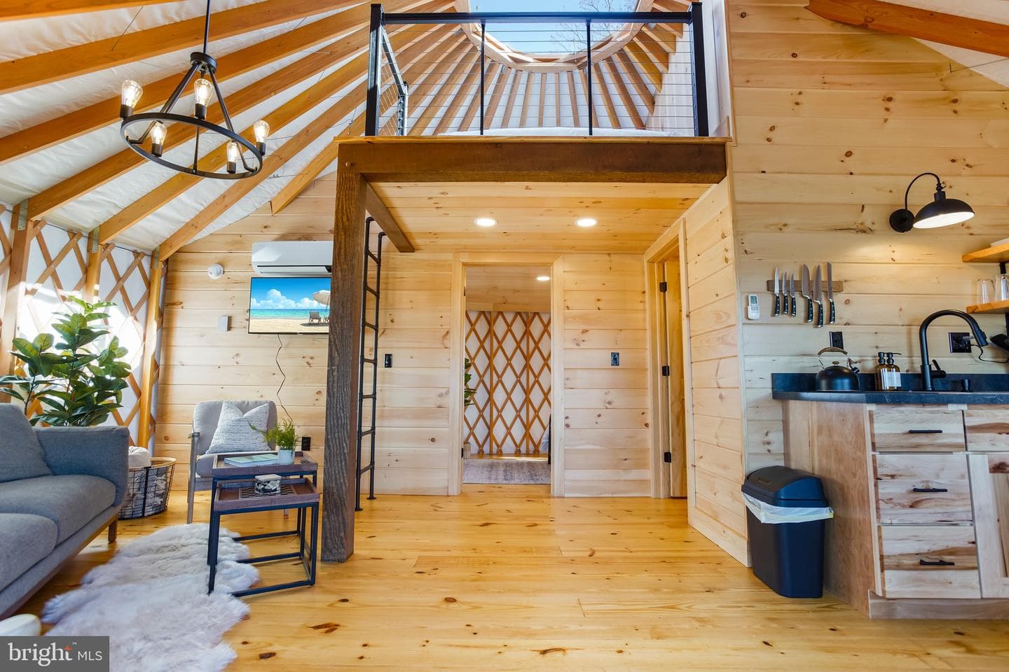 230 Yurt Lane photo 4