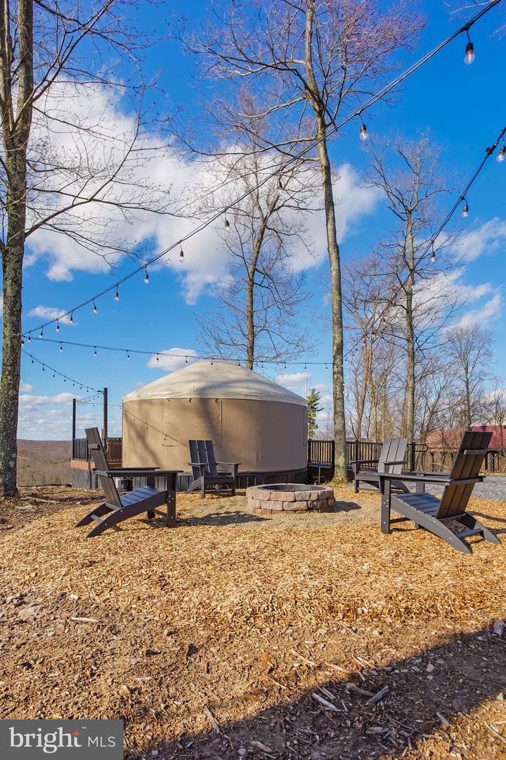 230 Yurt Lane photo 48