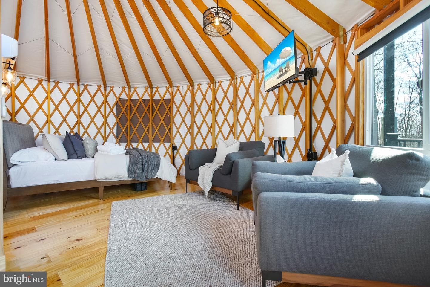 230 Yurt Lane photo 5