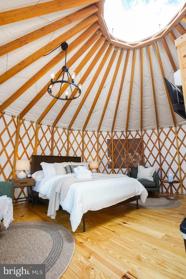 230 Yurt Lane photo 82