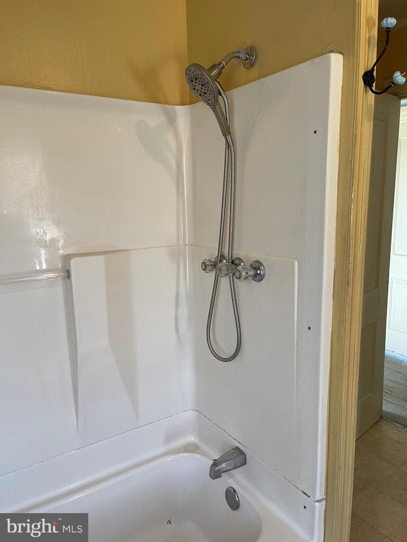 8 Foster Street photo 4