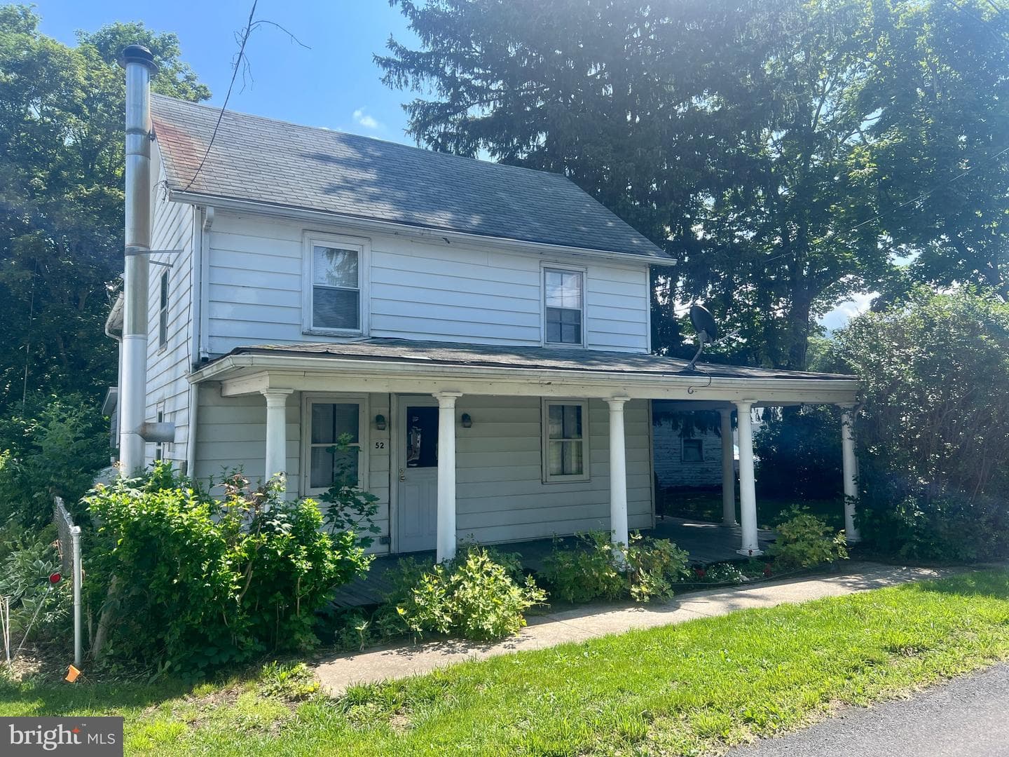 52 Middle St