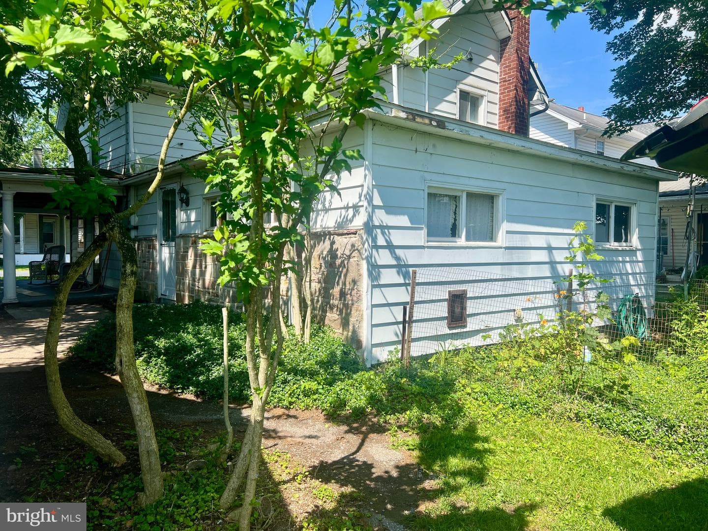 52 Middle St photo 6