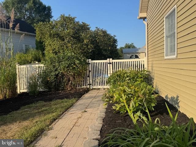 255 Sycamore Drive photo 16