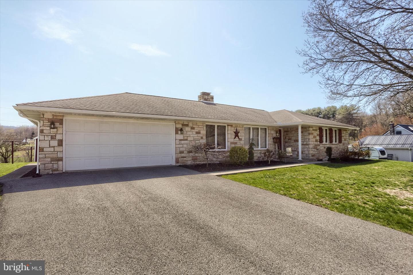 162 Oak Drive photo 2